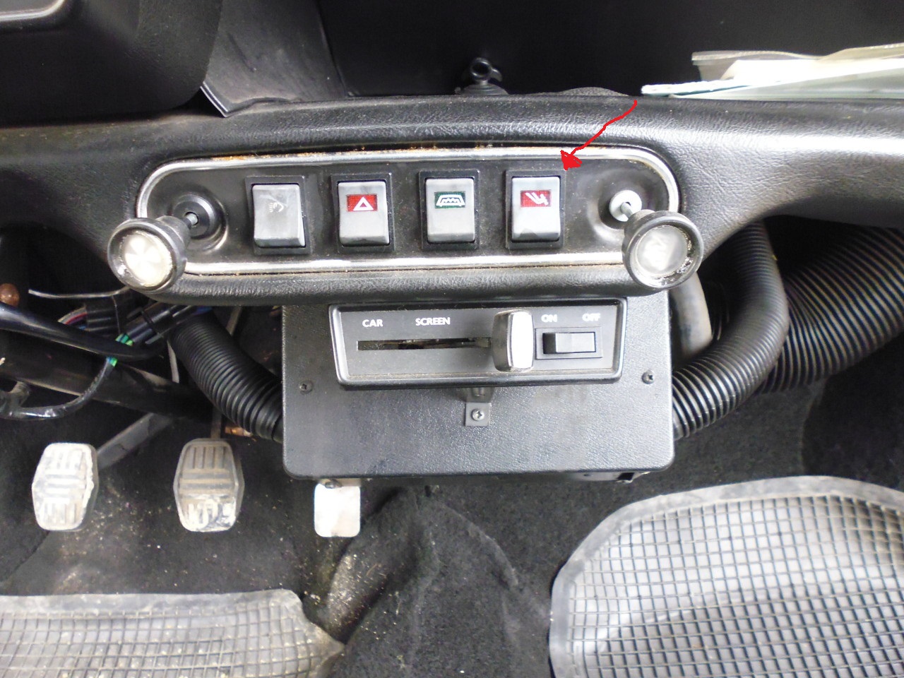 X AUTOHAUX Interruttore Freno Di Parcheggio 2 Pin 113945515H: Ricambio Per VW Golf I, Transporter T3, Polo, Scirocco, Kaefer. Sostituzione Diretta, In Plastica E Metallo.