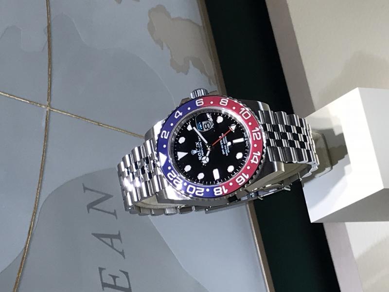 Batman vs. Pepsi Rolex GMTMaster II 116710BLNR vs. 126710BLRO page 10