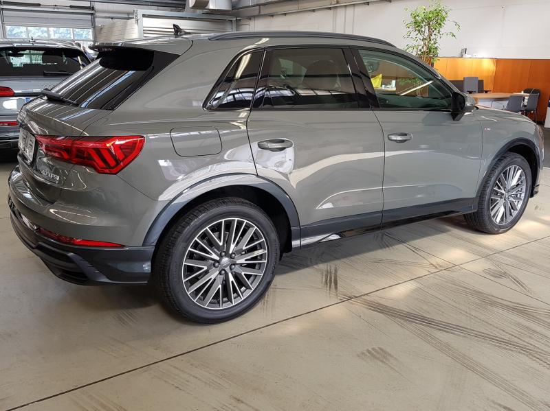 Q3 Sportback 35 tfsi sline grigio chronos