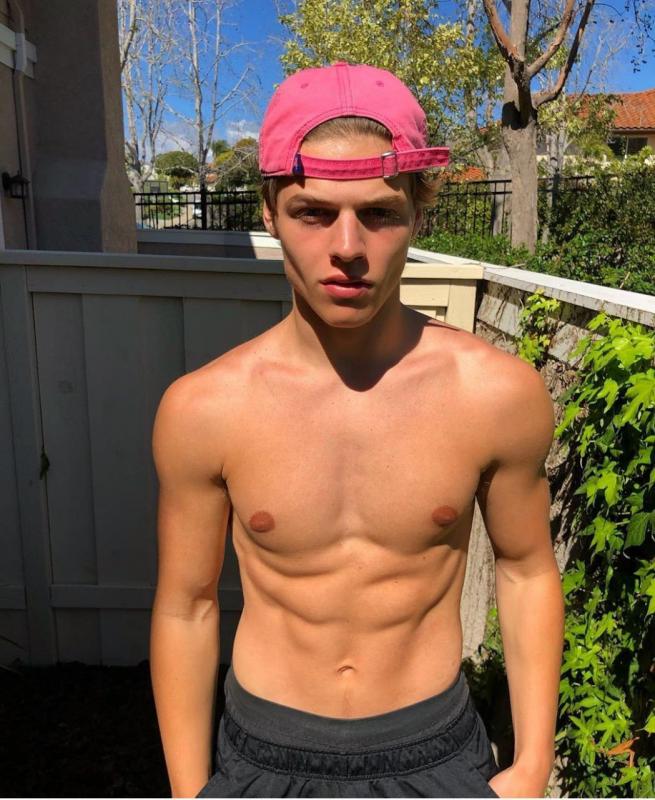 1510D66F-4379-44B1-9B66-A3B6708A0A4B