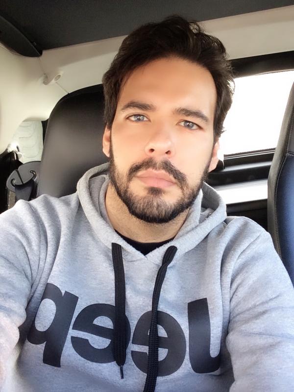 300F0F61-9AA2-4A83-A4D3-A947B688985E