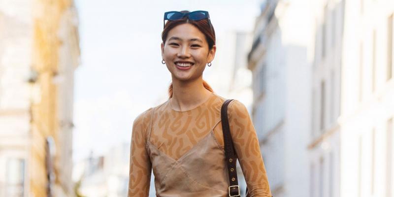 model-hoyeon-jung-wears-max-mara-sunglasses-a-tan-