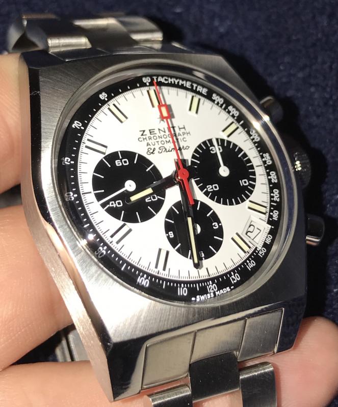 omega speedmaster vs daytona