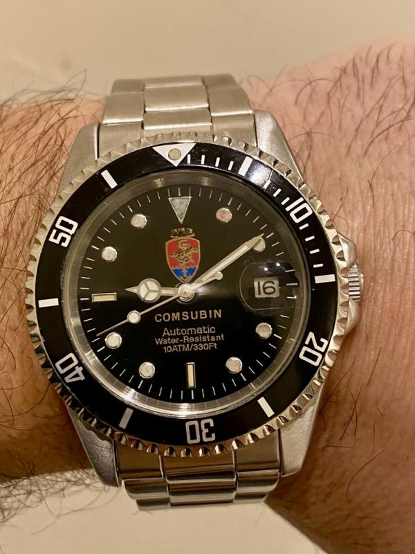 Aiuto identificazione e stima orologio militare