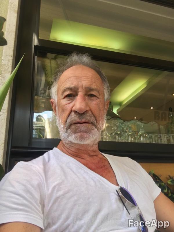 31BB59FA-785E-407E-A865-5468897A9F6F