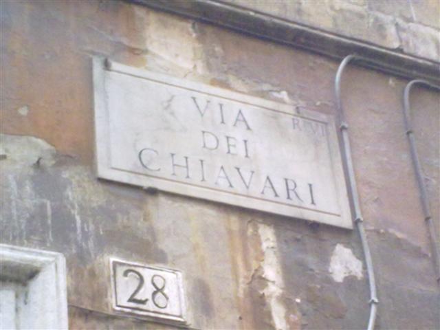 Nomi di città , paesi, quartieri e vie strane... page 2 Via dei chiavari roma