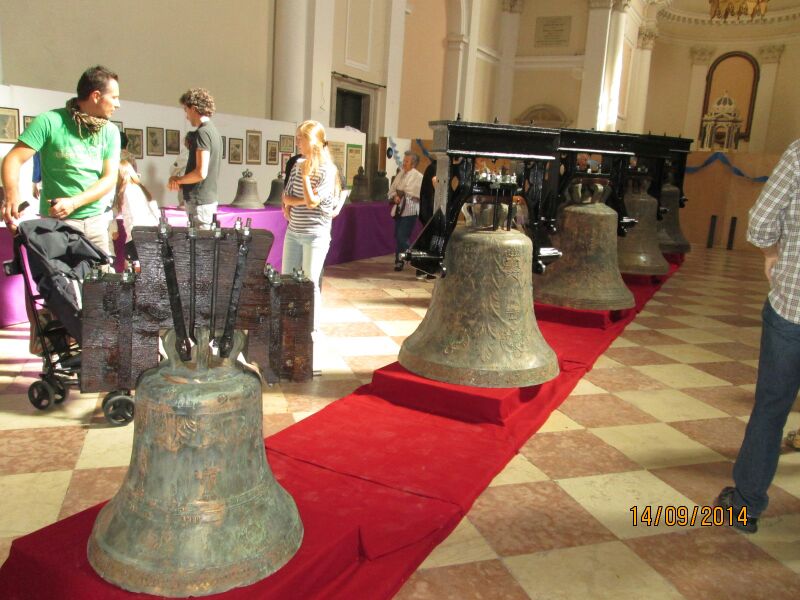 campane che tornano a suonare