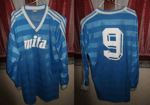Font 3d adidas anni 80